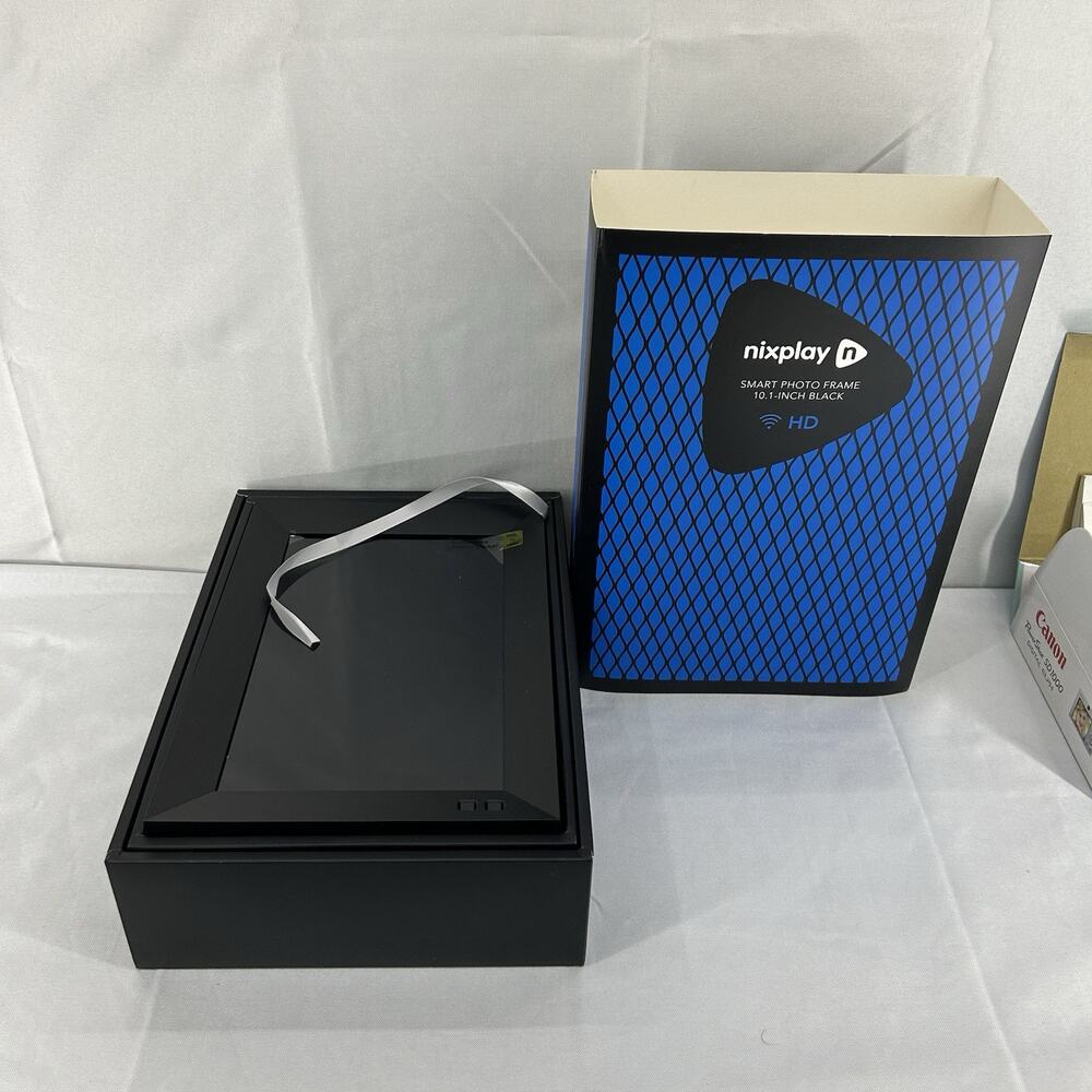 Nixplay 10.1" Smart Digital Black Photo Frame Mobile App WIFI Alexa New Open Box